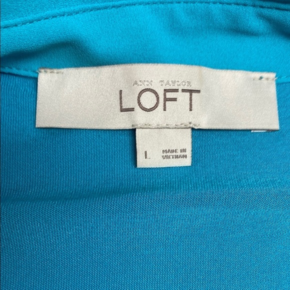 LOFT Blouse V-Neck Sleeveless Mixed Media Turquoise Blue Green Size Large - Picture 2 of 9